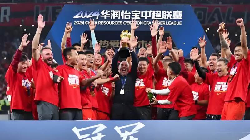 体育赛事直播中多路信号切换的导播决策逻辑